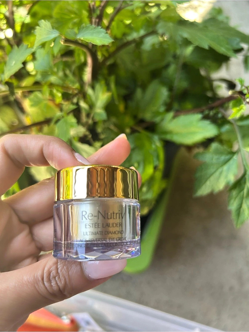 Re-Nutriv Moisturizing eye Cream 5ml